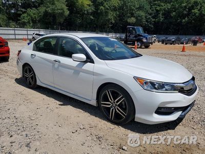Czwarte zdjęcie samochodu z boku: 2017 HONDA ACCORD SPORT SPECIAL EDITION VIN:1HGCR2F15HA135979 - miniatura