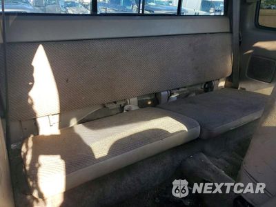 Zdjęcie 10 z 12 samochodu: 1996 TOYOTA T100 DX VIN:JT4TN12D3T0026472 - miniatura