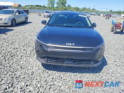 Piąte zdjęcie samochodu w środku: 2025 KIA K4 LX VIN:3KPFT4DE0SE134189 - miniatura