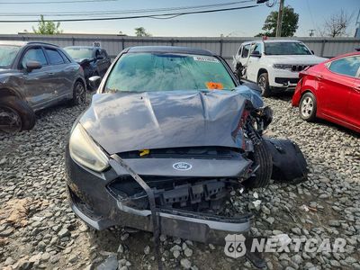 Piąte zdjęcie samochodu w środku: 2016 FORD FOCUS SE VIN:1FADP3K28GL406586 - miniatura