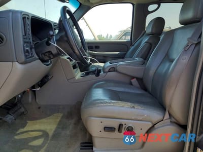 Zdjęcie 7 z 13 samochodu: 2005 CHEVROLET SUBURBAN K1500 VIN:3GNFK16Z35G146158 - miniatura