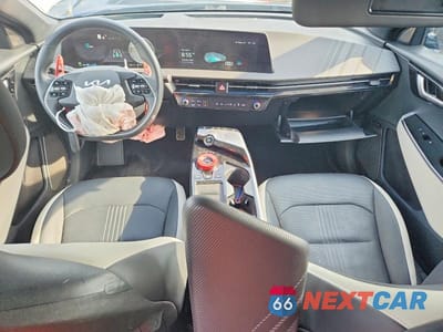 Zdjęcie 8 z 12 samochodu: 2023 KIA EV6 GT LINE VIN:KNDC4DLC3P5101982 - miniatura