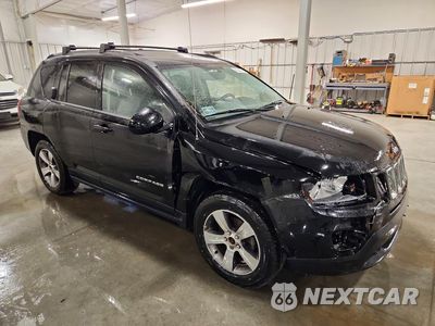 Czwarte zdjęcie samochodu z boku: 2017 JEEP COMPASS LATITUDE VIN:1C4NJDEB9HD177364 - miniatura