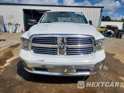 Piąte zdjęcie samochodu w środku: 2017 RAM 1500 SLT VIN:1C6RR6LT9HS513941 - miniatura