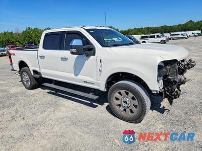 Czwarte zdjęcie samochodu z boku: 2024 FORD F350 SUPER DUTY VIN:1FT8W3BT8REG01473 - miniatura
