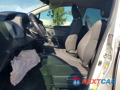 Zdjęcie 7 z 12 samochodu: 2015 TOYOTA YARIS 5-DOOR L VIN:VNKKTUD32FA045396 - miniatura