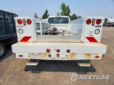 Zdjęcie 6 z 12 samochodu: 2017 RAM 5500 HD DRW 4WD SVC BODY VIN:3C7WRNBJ6HG604231 - miniatura