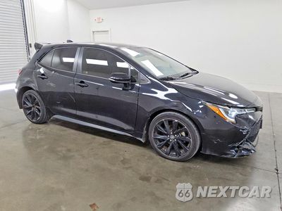 Czwarte zdjęcie samochodu z boku: 2021 TOYOTA COROLLA HATCHBACK SE NIGHTSHADE EDITION VIN:JTND4MBE9M3119767 - miniatura