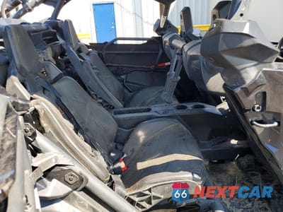 Zdjęcie 6 z 10 samochodu: 2021 CAN-AM MAVERICK X3 MAX X RS TURBO RR VIN:3JBVNAV44MK003865 - miniatura