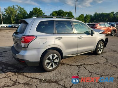 Trzecie zdjęcie samochodu z tyłu: 2017 SUBARU FORESTER 2.5I PREMIUM VIN:JF2SJAEC8HH488398 - miniatura