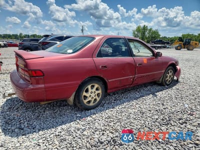 Trzecie zdjęcie samochodu z tyłu: 1997 TOYOTA CAMRY XLE V6 VIN:4T1BF22K0VU006362 - miniatura