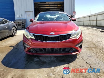 Piąte zdjęcie samochodu w środku: 2019 KIA OPTIMA S VIN:5XXGT4L36KG290202 - miniatura