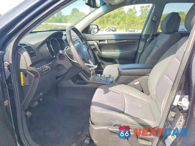 Zdjęcie 7 z 13 samochodu: 2012 KIA SORENTO LX VIN:5XYKT3A60CG236103 - miniatura