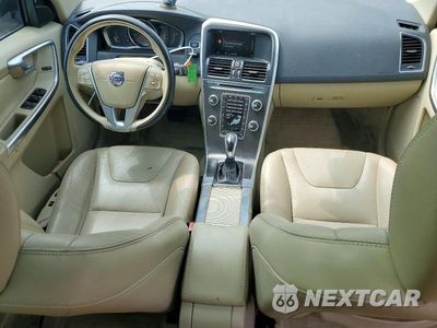 Zdjęcie 8 z 13 samochodu: 2016 VOLVO XC60 T5 PREMIER VIN:YV440MDK4G2811302 - miniatura