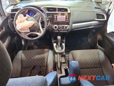 Zdjęcie 8 z 12 samochodu: 2016 HONDA FIT LX VIN:JHMGK5H51GX003480 - miniatura
