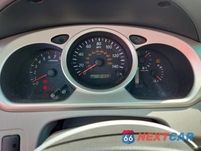 Zdjęcie 9 z 13 samochodu: 2004 TOYOTA HIGHLANDER BASE VIN:JTEGP21A140040697 - miniatura