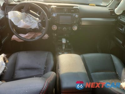 Zdjęcie 8 z 14 samochodu: 2018 TOYOTA 4RUNNER TRD OFF-ROAD PREMIUM VIN:JTEBU5JR5J5545778 - miniatura