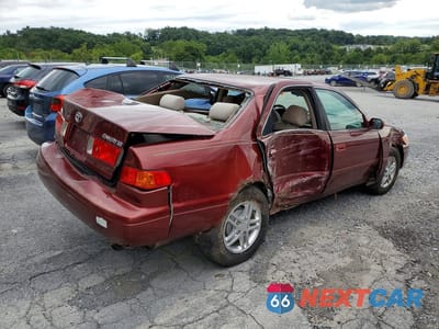Trzecie zdjęcie samochodu z tyłu: 2001 TOYOTA CAMRY LE VIN:4T1BG22K61U101855 - miniatura