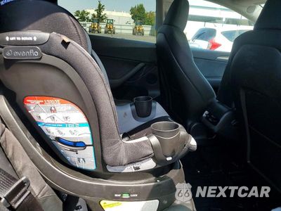 Zdjęcie 11 z 13 samochodu: 2025 TESLA MODEL Y VIN:7SAYGDEE0SF308075 - miniatura