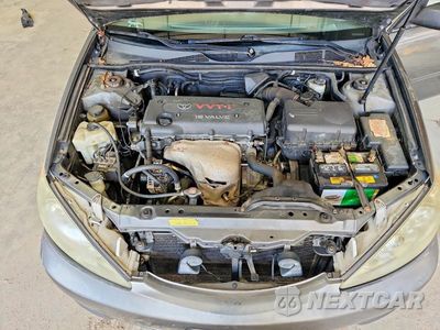 Zdjęcie 11 z 13 samochodu: 2005 TOYOTA CAMRY STANDARD VIN:4T1BE32K05U530863 - miniatura