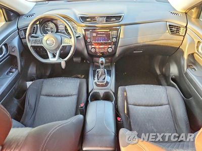 Zdjęcie 8 z 14 samochodu: 2019 NISSAN ROGUE SV VIN:JN8AT2MT6KW261505 - miniatura