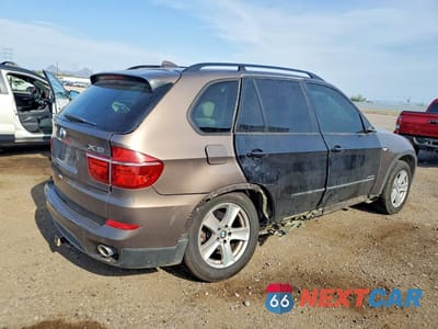 Trzecie zdjęcie samochodu z tyłu: 2011 BMW X5 XDRIVE35D VIN:5UXZW0C54BL662631 - miniatura