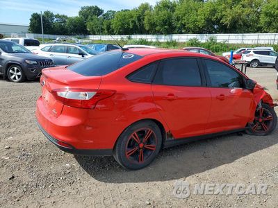 Trzecie zdjęcie samochodu z tyłu: 2013 FORD FOCUS SE VIN:1FADP3F29DL204068 - miniatura
