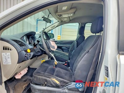 Zdjęcie 7 z 14 samochodu: 2018 DODGE GRAND CARAVAN SE VIN:2C7WDGBG3JR141012 - miniatura
