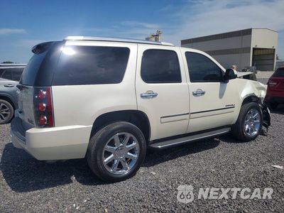 Trzecie zdjęcie samochodu z tyłu: 2014 GMC YUKON DENALI VIN:1GKS2EEF3ER135980 - miniatura