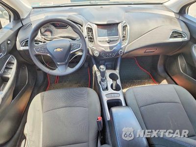 Zdjęcie 8 z 12 samochodu: 2018 CHEVROLET CRUZE LT VIN:1G1BE5SM4J7165414 - miniatura