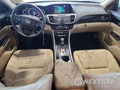 Zdjęcie 8 z 12 samochodu: 2016 HONDA ACCORD LX VIN:1HGCR2F32GA029120 - miniatura