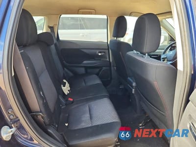 Zdjęcie 11 z 13 samochodu: 2014 MITSUBISHI OUTLANDER SE VIN:JA4AZ3A34EZ015358 - miniatura