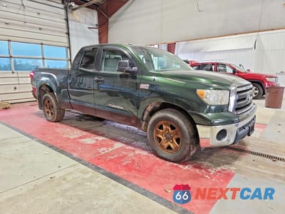 Czwarte zdjęcie samochodu z boku: 2010 TOYOTA TUNDRA DOUBLE CAB SR5 VIN:5TFUY5F14AX098739 - miniatura