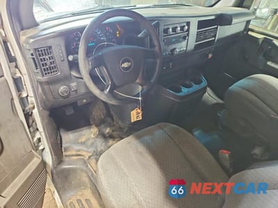 Zdjęcie 8 z 13 samochodu: 2011 CHEVROLET EXPRESS 3500 CARGO DELIVERY VAN VIN:1GCZGTCA5B1187225 - miniatura