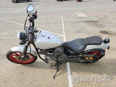 Trzecie zdjęcie samochodu z tyłu: 2015 YAMAHA XVS950 CU VIN:JYAVN05Y1FA001985 - miniatura