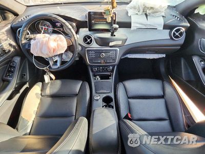 Zdjęcie 8 z 13 samochodu: 2016 MERCEDES-BENZ CLA 250 VIN:WDDSJ4EB9GN290944 - miniatura