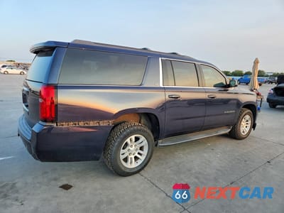 Trzecie zdjęcie samochodu z tyłu: 2020 CHEVROLET SUBURBAN C1500 LT VIN:1GNSCHKC6LR142317 - miniatura