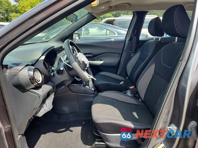 Zdjęcie 7 z 12 samochodu: 2019 NISSAN KICKS SV VIN:3N1CP5CU7KL470958 - miniatura