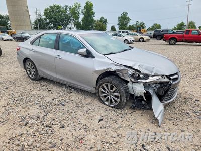 Czwarte zdjęcie samochodu z boku: 2016 TOYOTA CAMRY XLE VIN:4T1BF1FK1GU595302 - miniatura