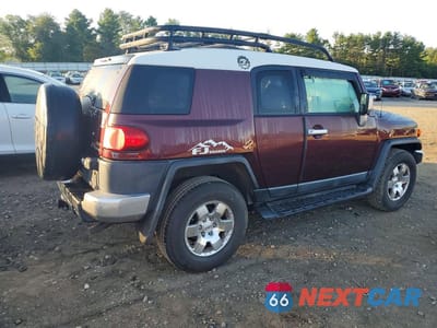 Trzecie zdjęcie samochodu z tyłu: 2007 TOYOTA FJ CRUISER BASE VIN:JTEBU11F570061209 - miniatura