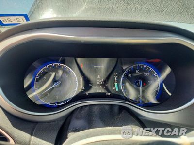 Zdjęcie 9 z 13 samochodu: 2019 CHRYSLER PACIFICA TOURING PLUS VIN:2C4RC1FGXKR548718 - miniatura