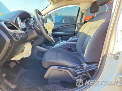 Zdjęcie 7 z 13 samochodu: 2017 DODGE JOURNEY CROSSROAD VIN:3C4PDCGGXHT562686 - miniatura