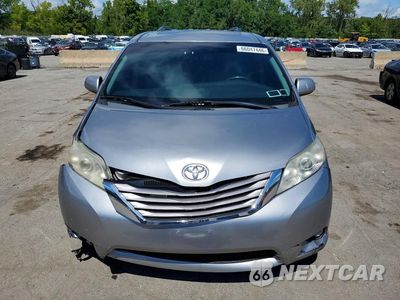 Piąte zdjęcie samochodu w środku: 2016 TOYOTA SIENNA XLE 8-PASSENGER VIN:5TDYK3DC2GS749800 - miniatura