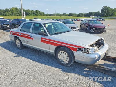 Czwarte zdjęcie samochodu z boku: 2003 FORD CROWN VICTORIA POLICE INTERCEPTOR VIN:2FAFP71W33X186078 - miniatura
