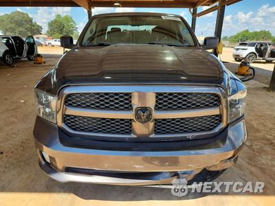 Piąte zdjęcie samochodu w środku: 2018 RAM 1500 ST VIN:1C6RR6FG4JS280555 - miniatura