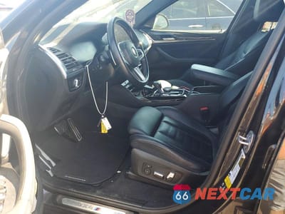 Zdjęcie 7 z 12 samochodu: 2023 BMW X4 M VIN:5YM23EC02P9T18059 - miniatura