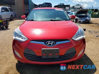 Piąte zdjęcie samochodu w środku: 2017 HYUNDAI VELOSTER BASE VIN:KMHTC6AD5HU316986 - miniatura