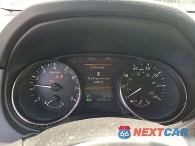 Zdjęcie 9 z 14 samochodu: 2019 NISSAN ROGUE SV VIN:JN8AT2MV1KW402241 - miniatura