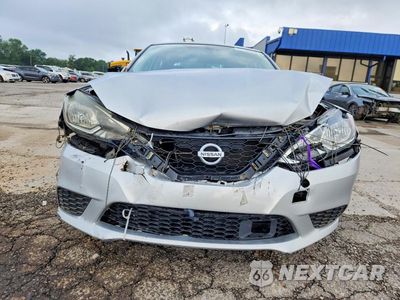 Piąte zdjęcie samochodu w środku: 2018 NISSAN SENTRA S VIN:3N1AB7AP2JY281294 - miniatura