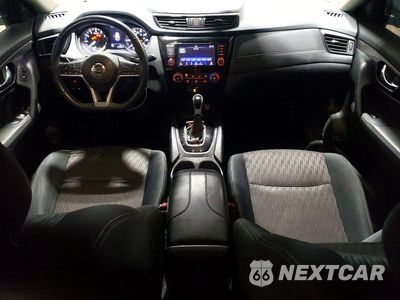 Zdjęcie 8 z 13 samochodu: 2019 NISSAN ROGUE S VIN:5N1AT2MV1KC783002 - miniatura